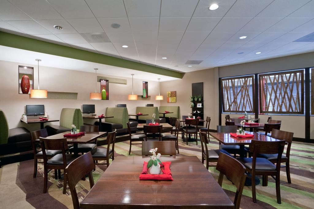 Holiday Inn Olathe Medical Center Eksteriør bilde