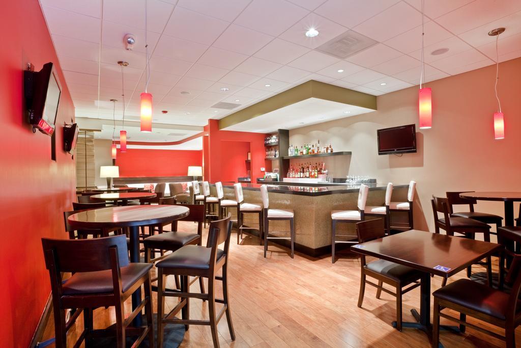 Holiday Inn Olathe Medical Center Restaurant bilde