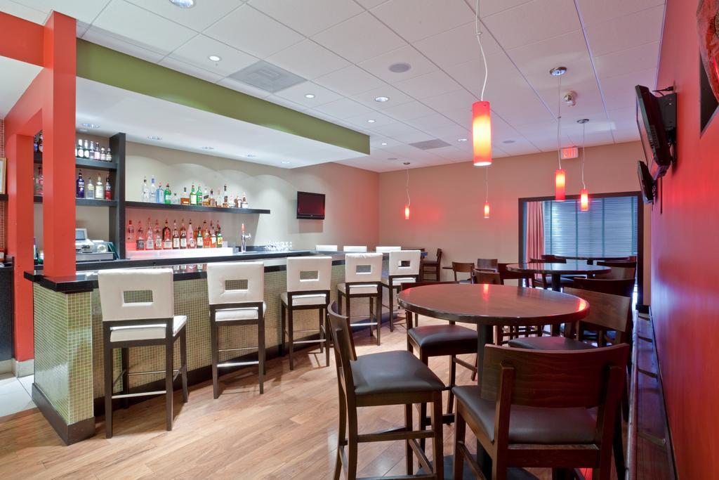 Holiday Inn Olathe Medical Center Restaurant bilde